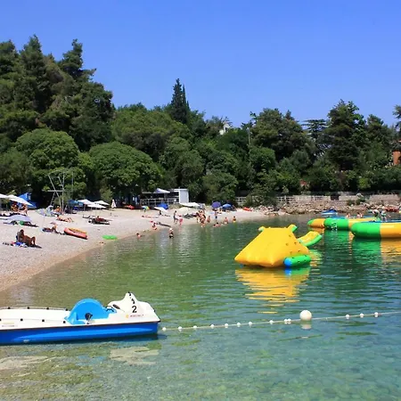 With A Parking Space Medveja, Opatija - 7721 아파트